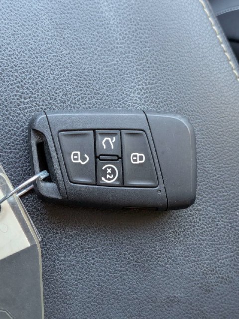Certified 2023 Volkswagen Tiguan SE FWD image 31