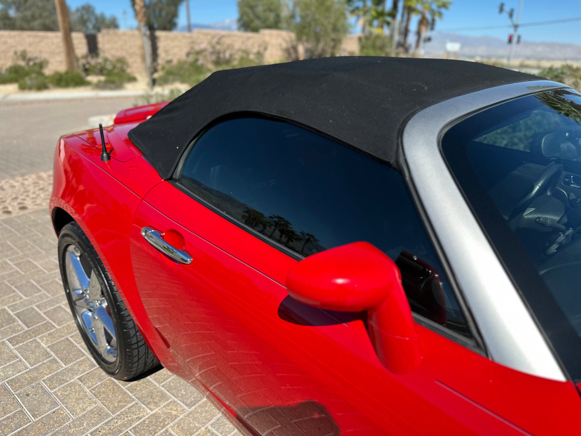Used 2008 Saturn Sky Red Line RWD image 14
