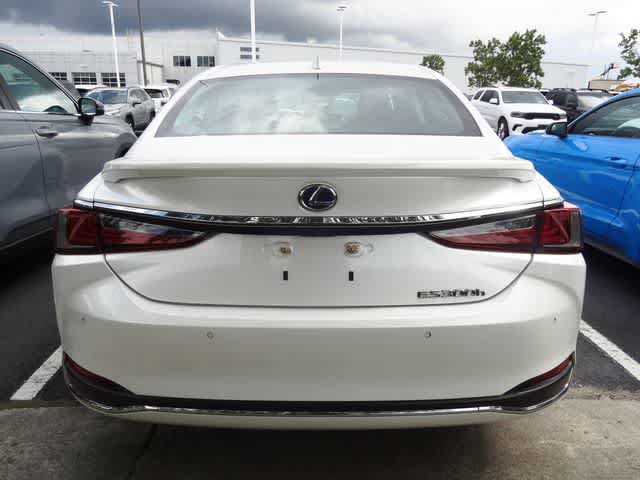 Used 2020 Lexus ES 300h w/ Accessory Package FWD image 5