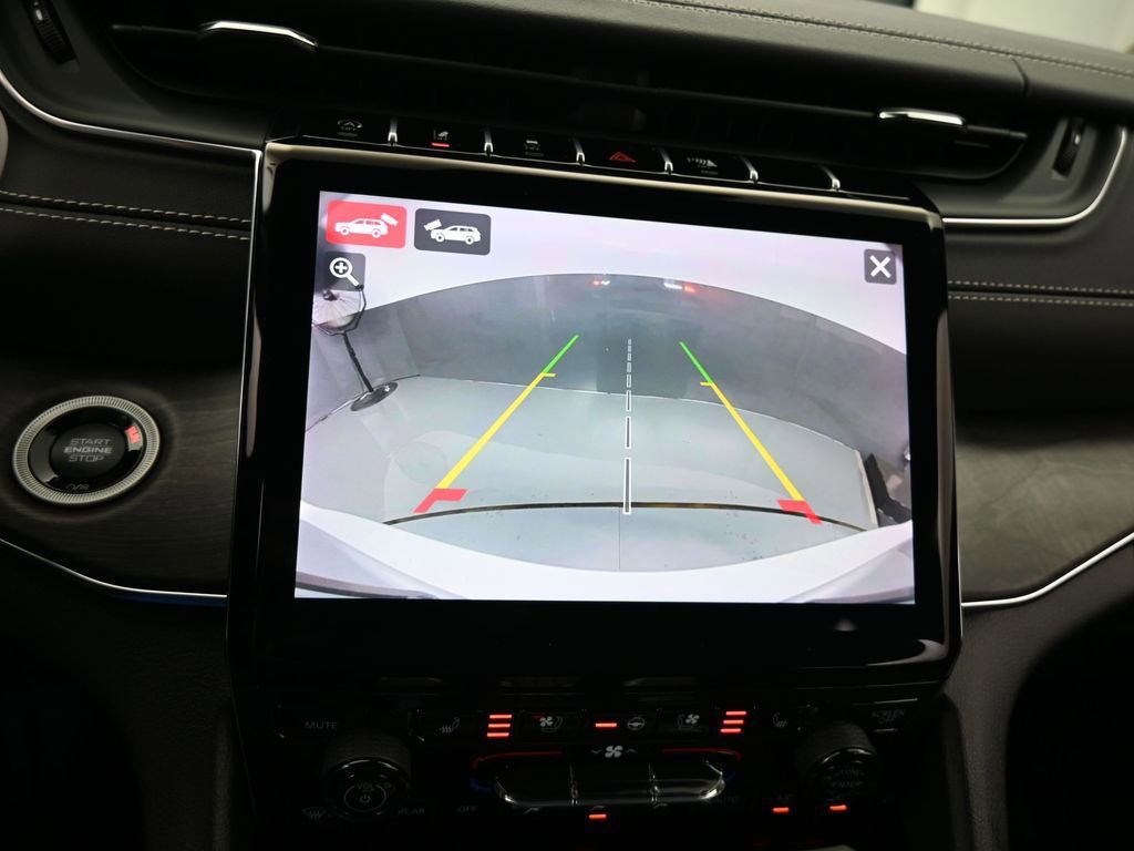 Used 2024 Jeep Grand Cherokee L Overland w/ Advanced Protech Group III image 21