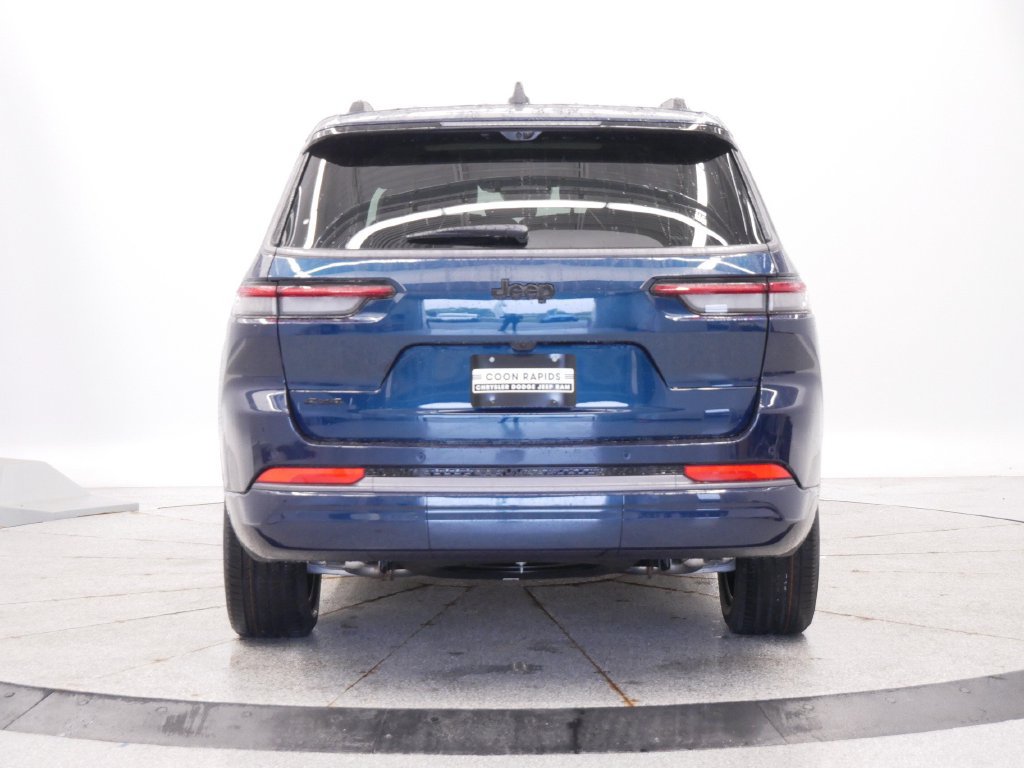 New 2027 Jeep Grand Cherokee L Limited AWD/4WD image 4