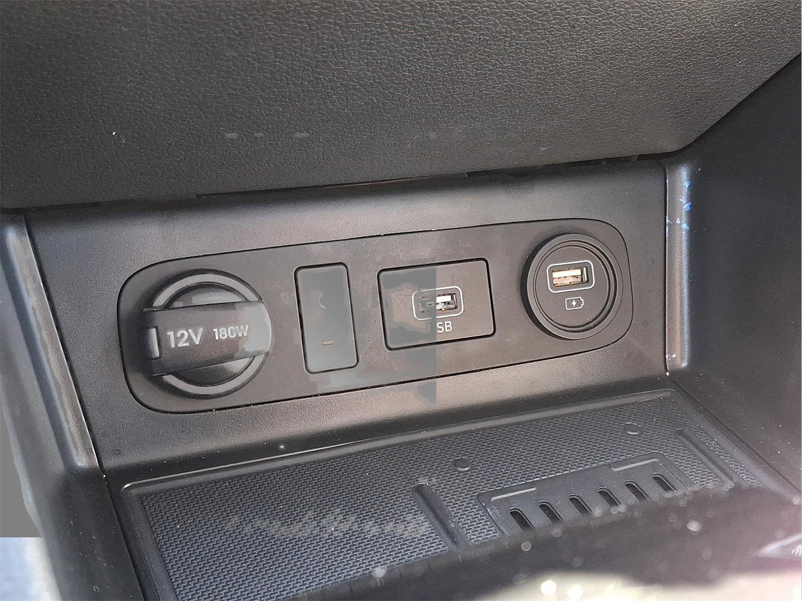 Used 2022 Hyundai Sonata Limited w/ Preferred Accessory Package image 23