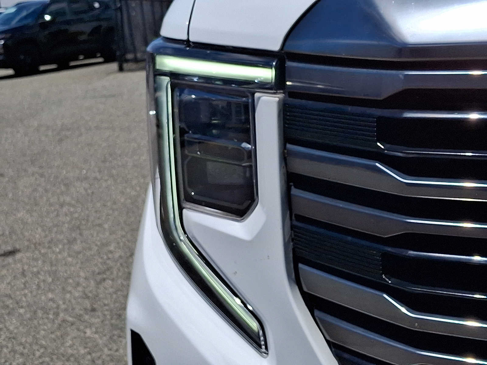 Certified 2024 GMC Sierra 1500 AT4 w/ Technology Package AWD/4WD image 9