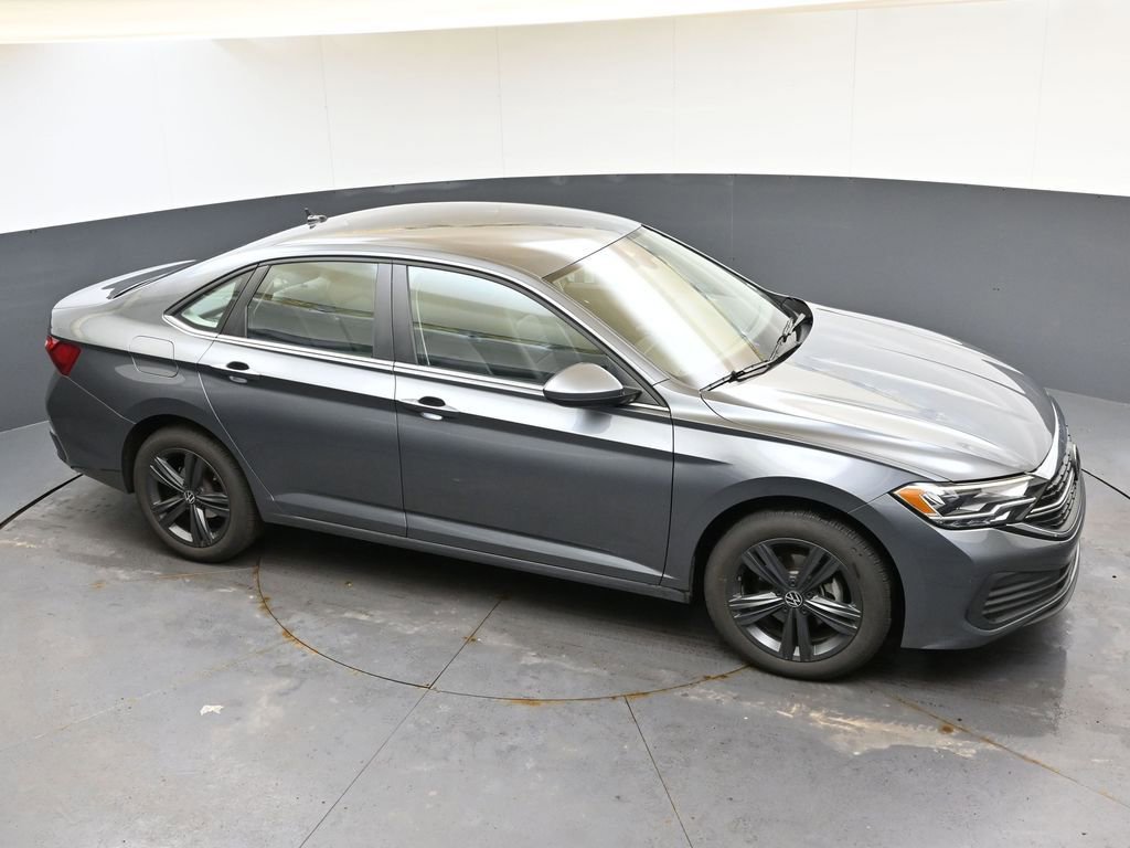 Used 2023 Volkswagen Jetta SE w/ Black Wheel Package image 50