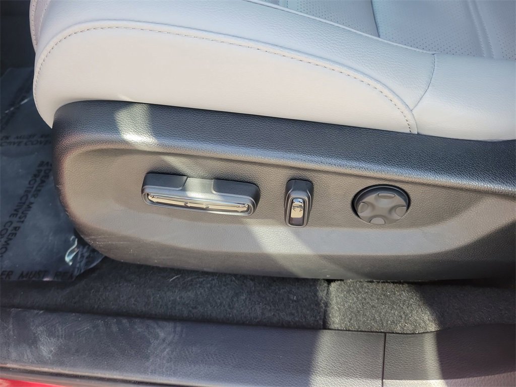 Used 2021 Honda CR-V Touring image 12