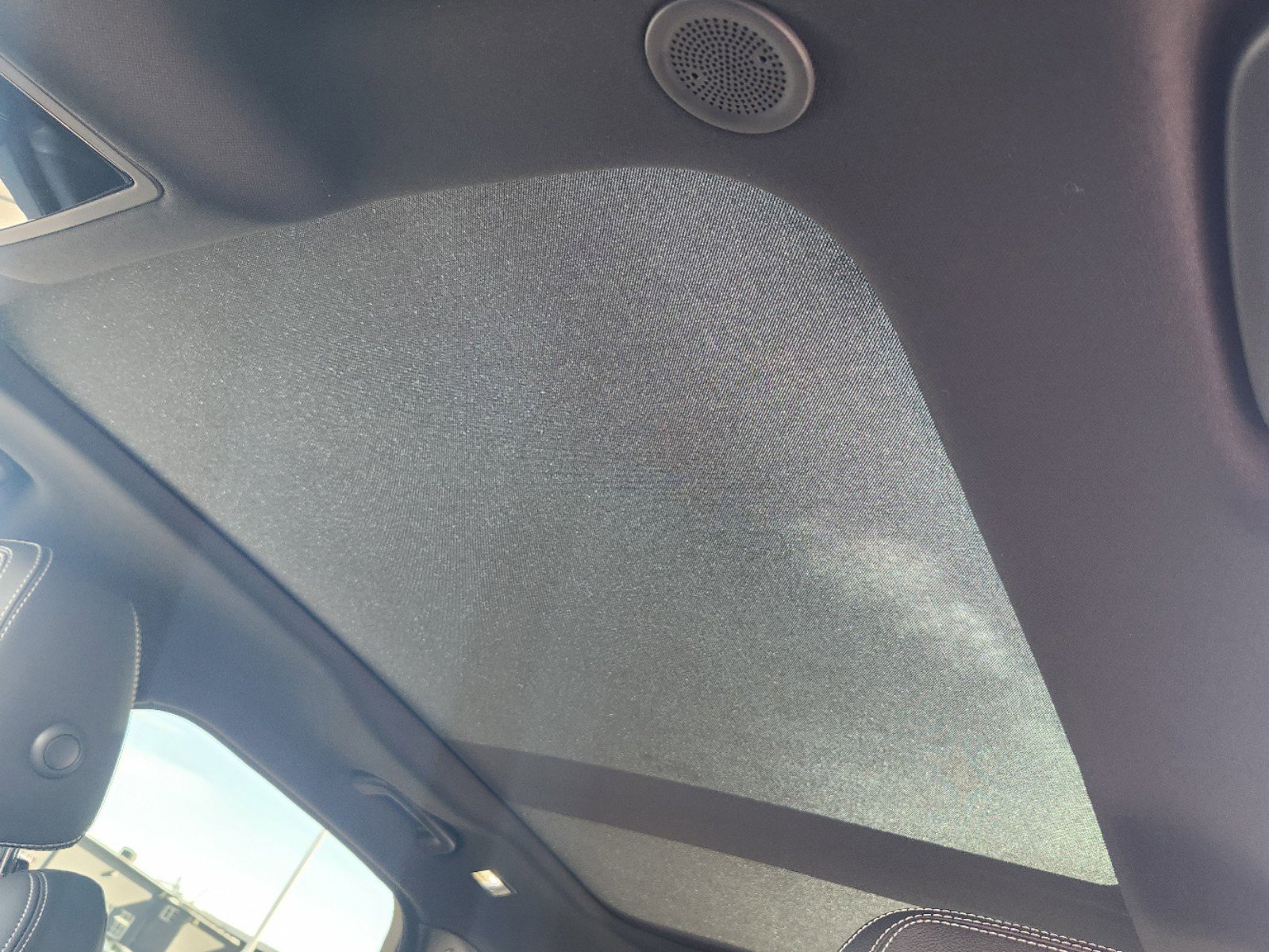 New 2025 Jaguar F-PACE R-Dynamic S image 23