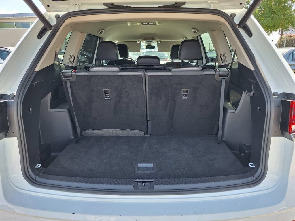 Used 2025 Volkswagen Atlas SE FWD image 24
