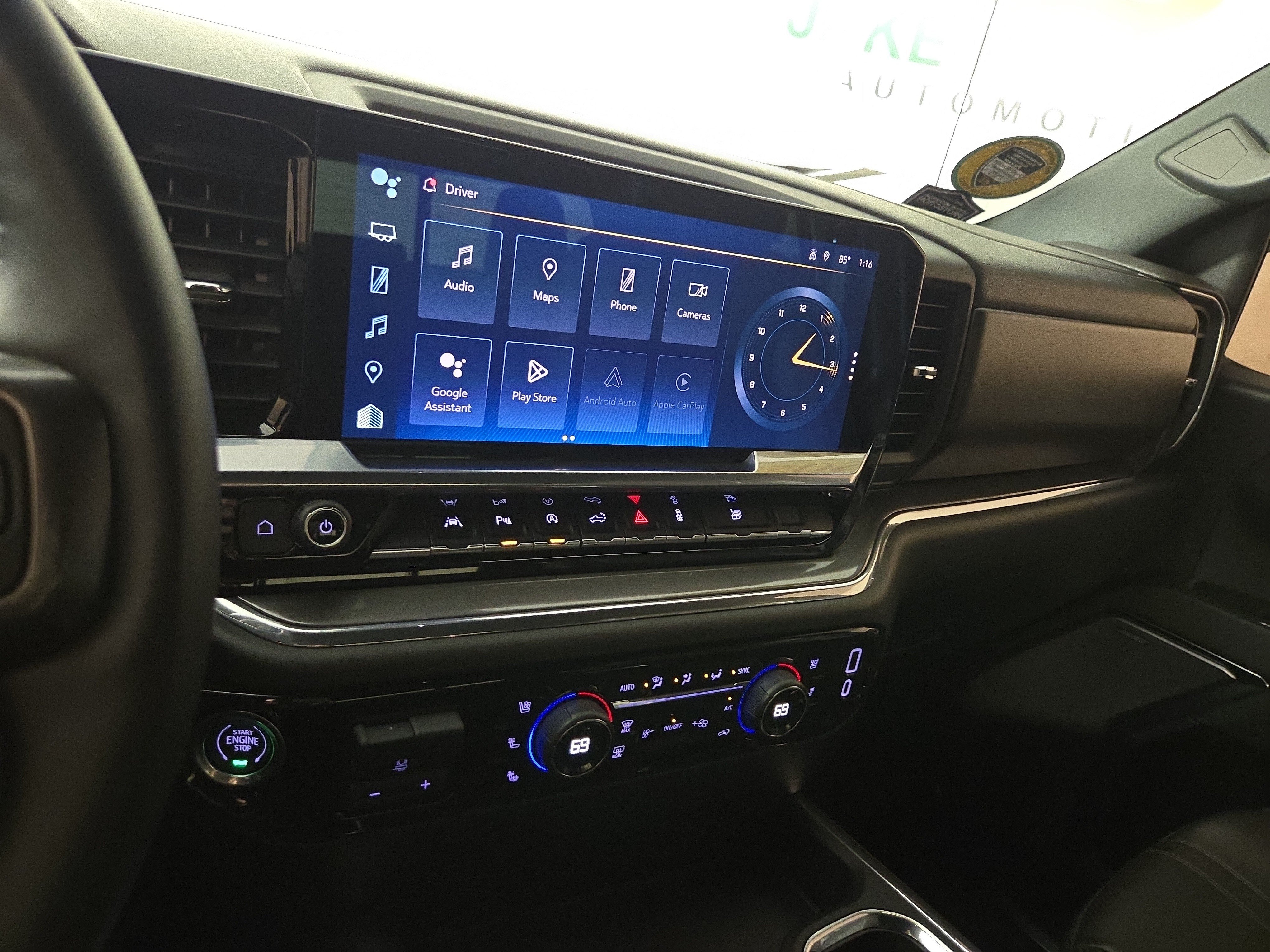 Certified 2023 Chevrolet Silverado 1500 High Country w/ Technology Package AWD/4WD image 22