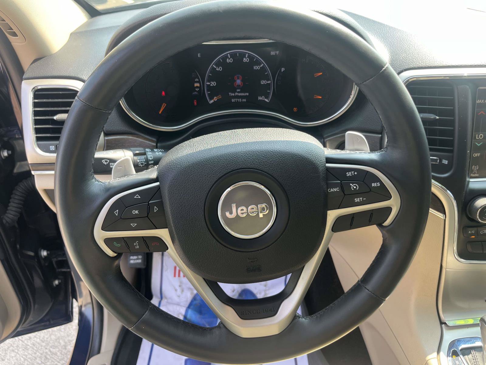 Used 2017 Jeep Grand Cherokee Limited AWD/4WD image 17