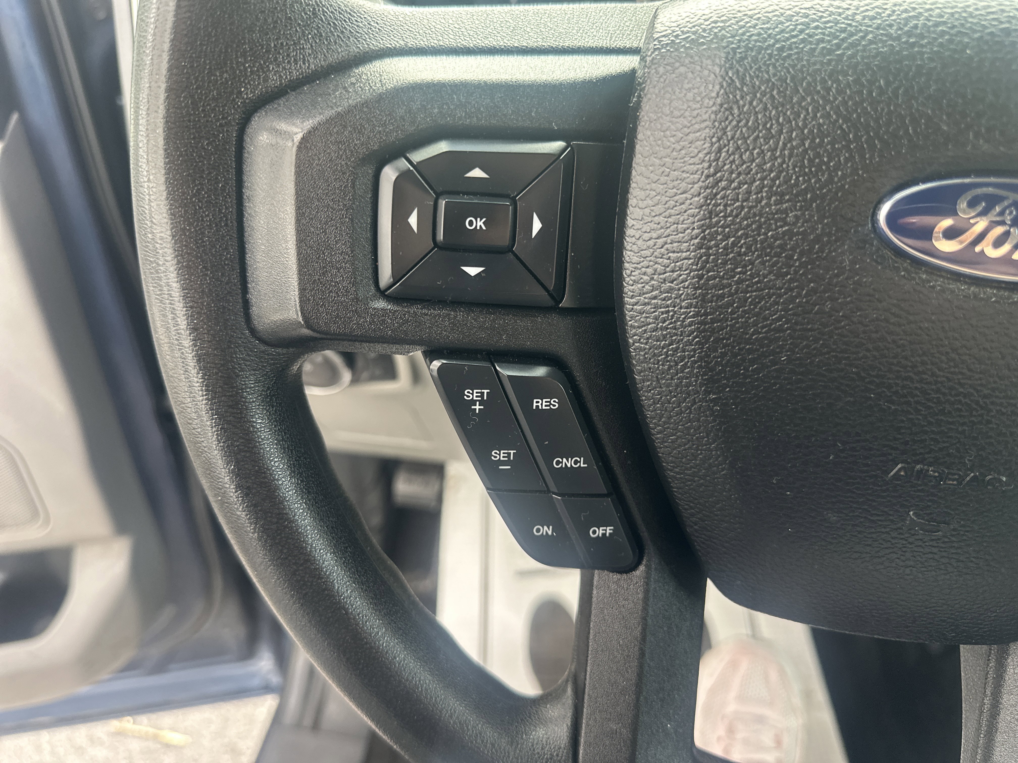 Used 2015 Ford F150 XLT AWD/4WD image 18