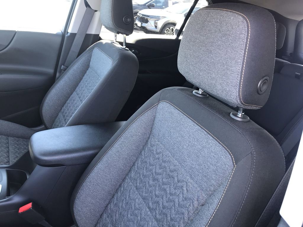 Used 2024 Chevrolet Equinox LT FWD image 11