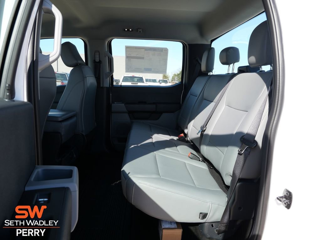 New 2026 Ford F350 XL w/ XL Chrome Package image 17