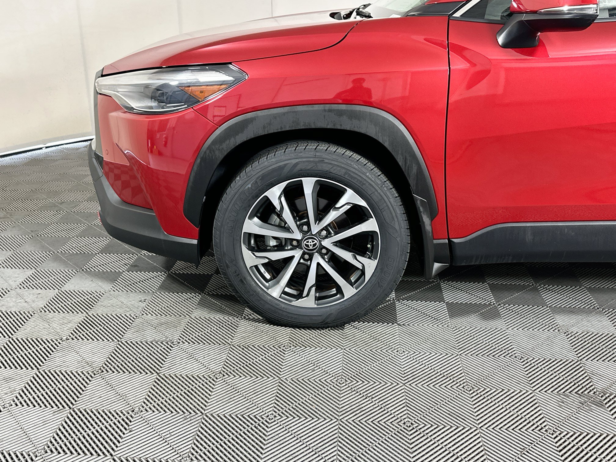 Certified 2023 Toyota Corolla Cross XLE w/ Convenience Package FWD image 11