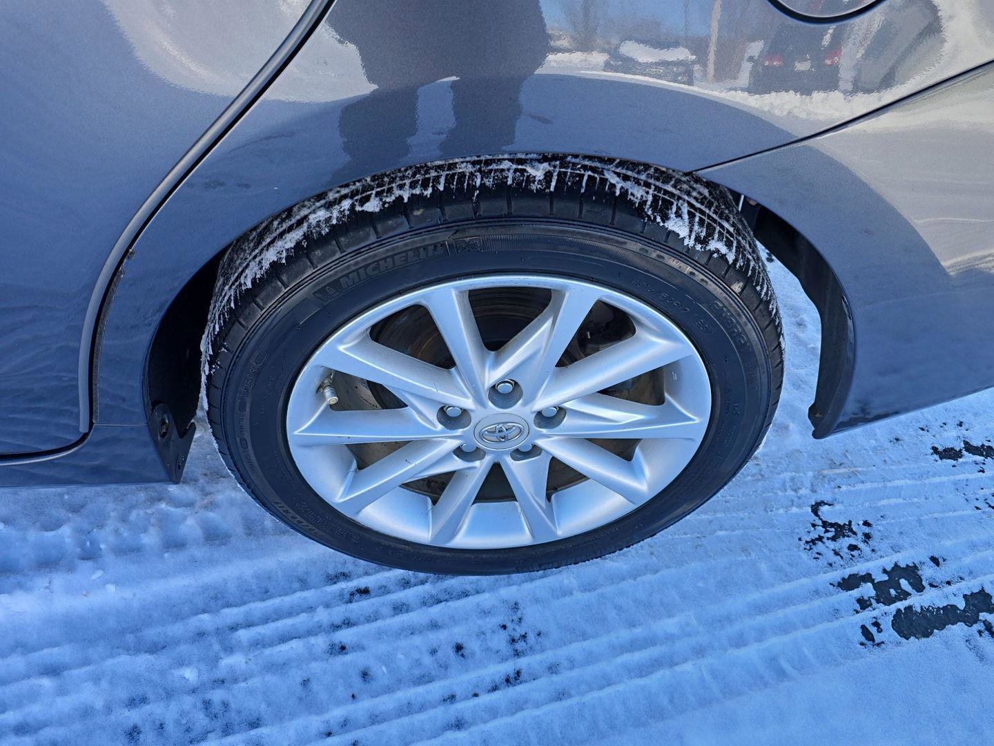 Used 2014 Toyota Prius V Five image 34