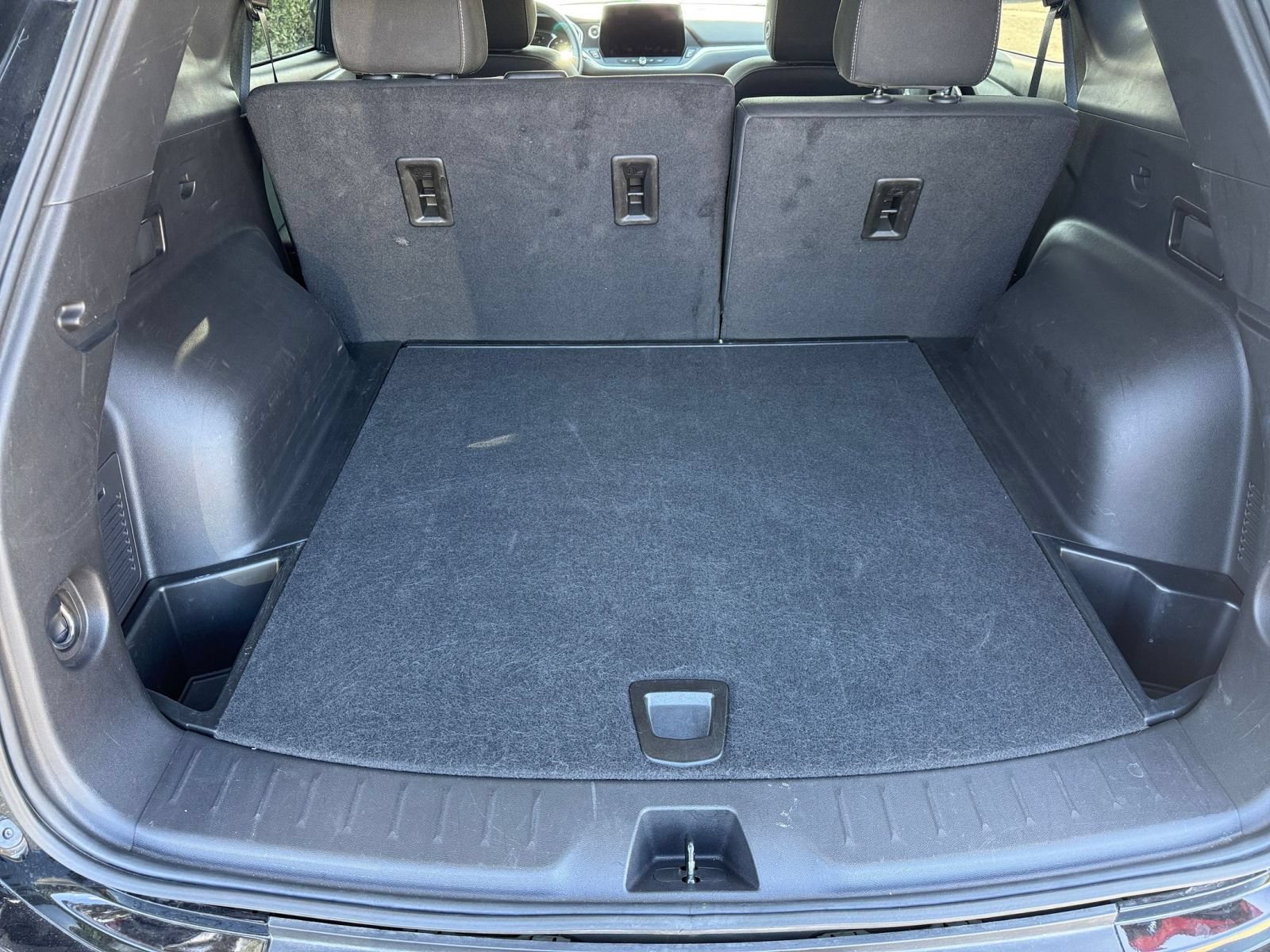 Used 2025 Chevrolet Blazer LT FWD image 28