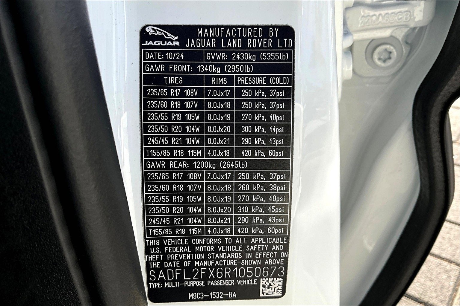 New 2024 Jaguar E-PACE R-Dynamic SE image 13