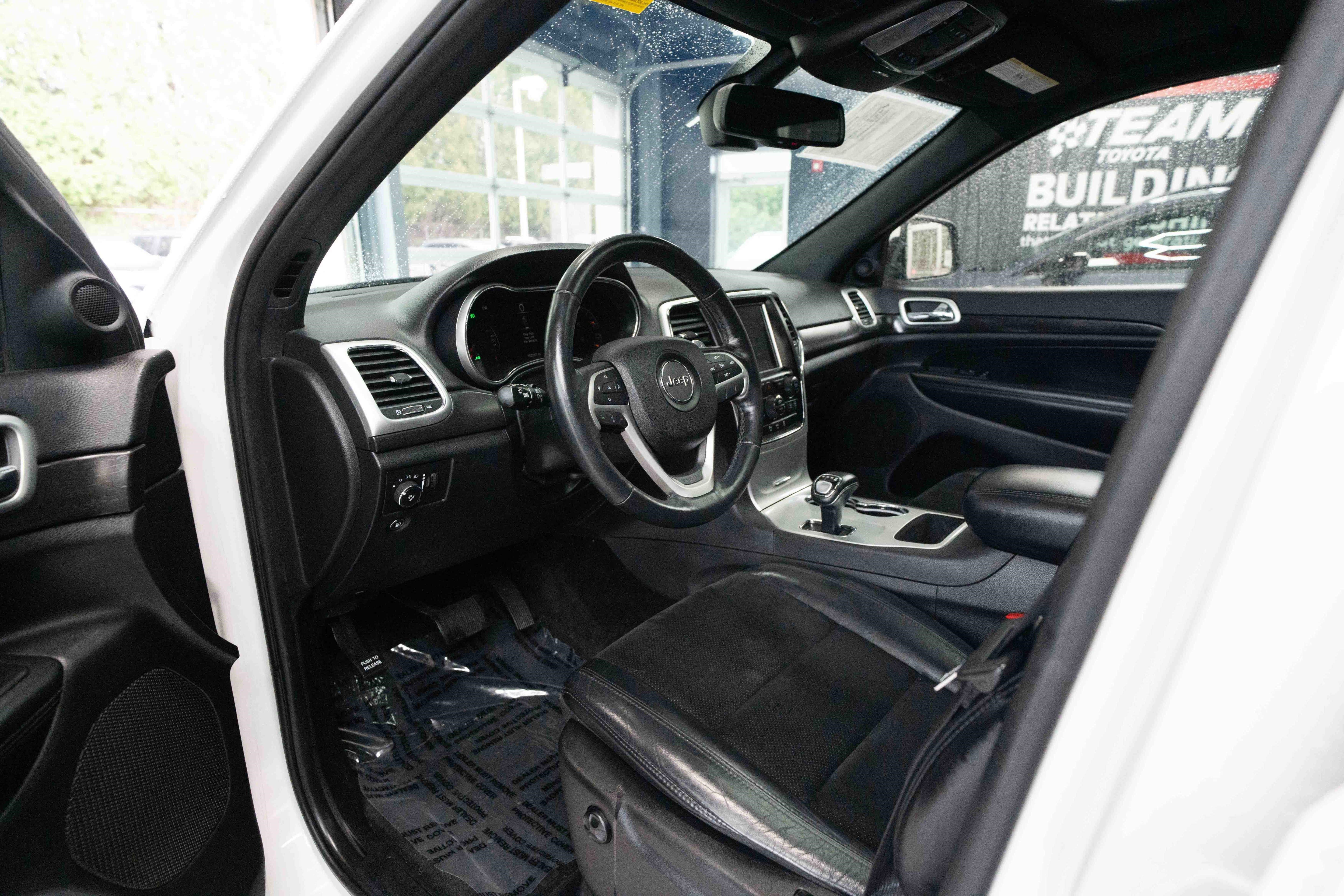 Used 2015 Jeep Grand Cherokee Altitude image 8