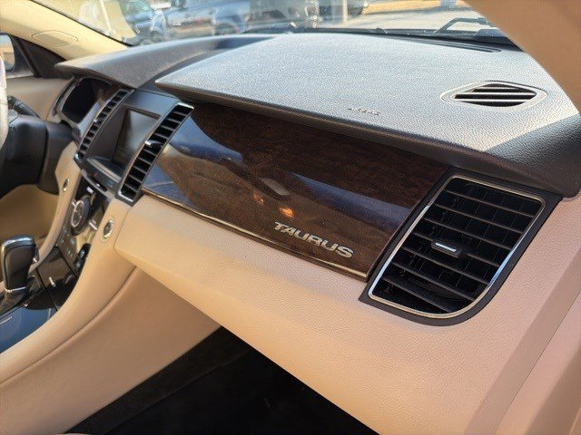 Used 2015 Ford Taurus Limited w/ Equipment Group 301A image 23