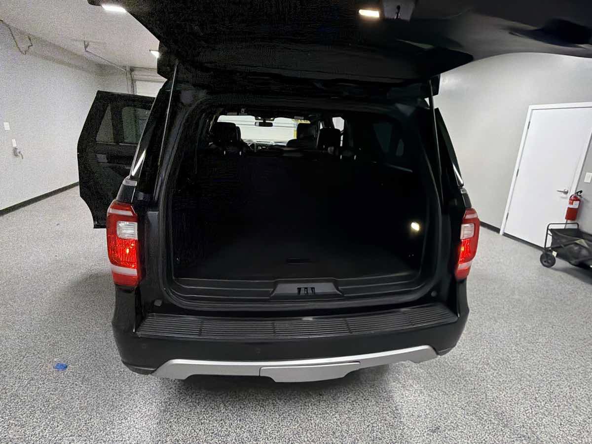 Used 2019 Ford Expedition Max XLT w/ Equipment Group 201A AWD/4WD image 21