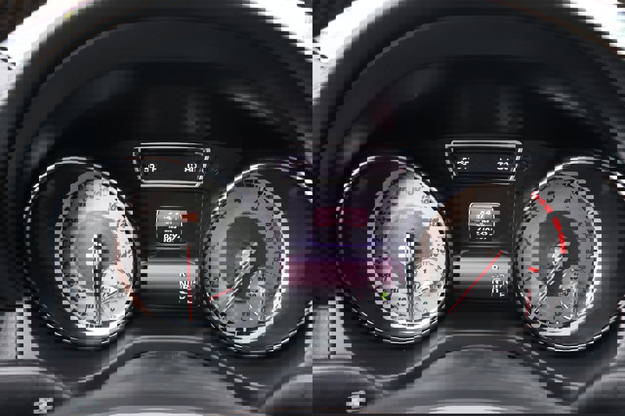 Used 2015 Mercedes-Benz CLA 250 image 28