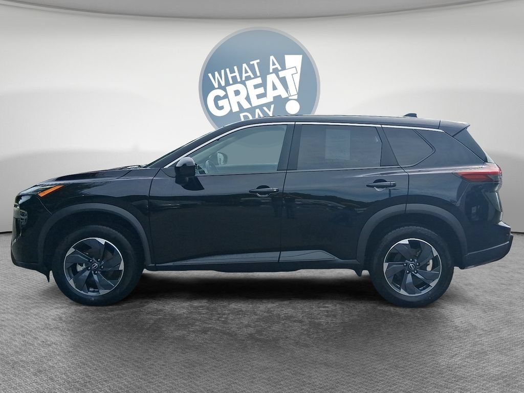 Used 2025 Nissan Rogue SV FWD image 7