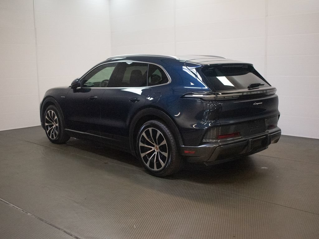 New 2026 Porsche Cayenne Electric AWD/4WD image 3