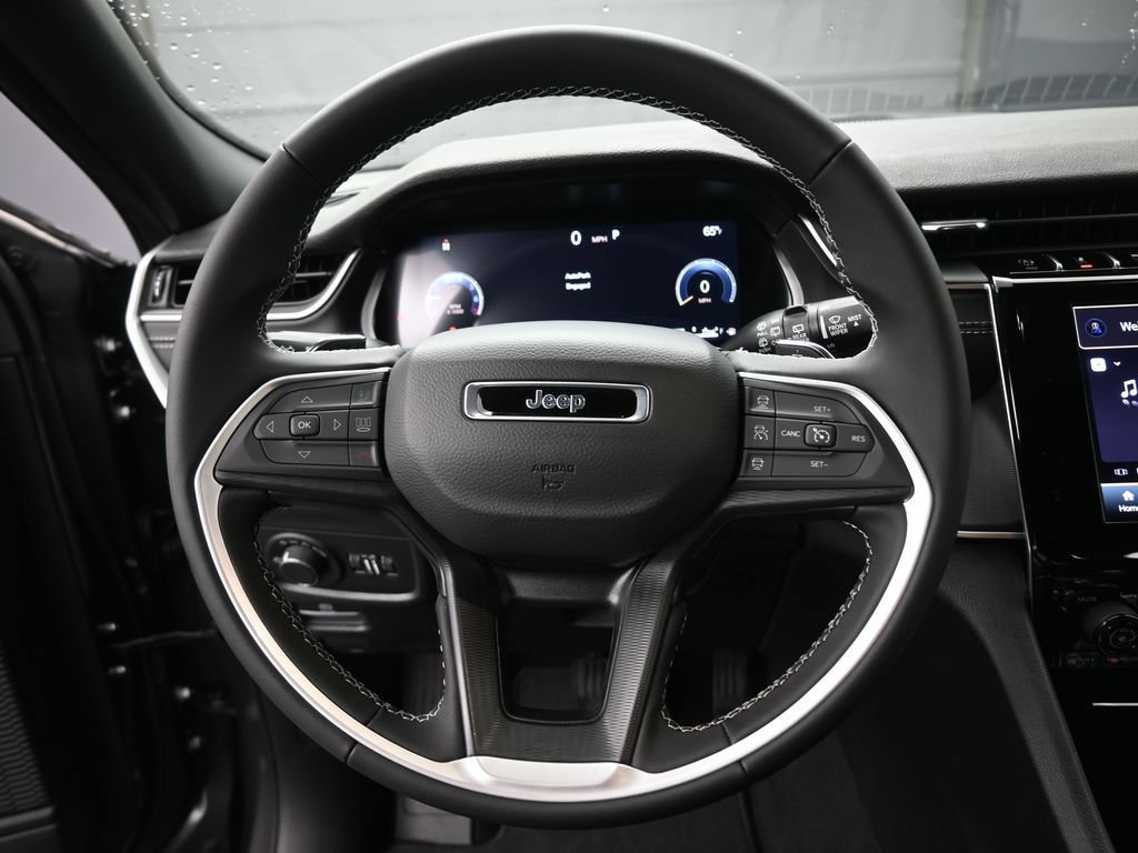New 2026 Jeep Grand Cherokee Laredo RWD image 32