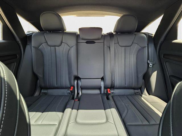 New 2025 Audi Q5 2.0T Premium image 16