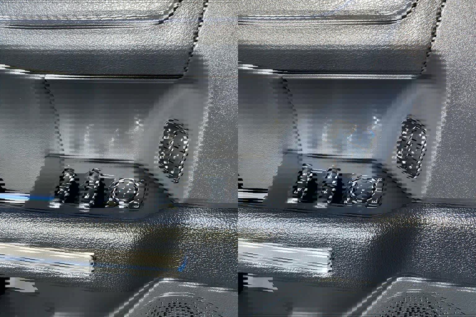 Certified 2023 Ford Expedition Max XLT image 32