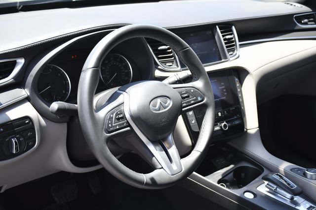 Certified 2025 INFINITI QX50 Luxe AWD/4WD image 23