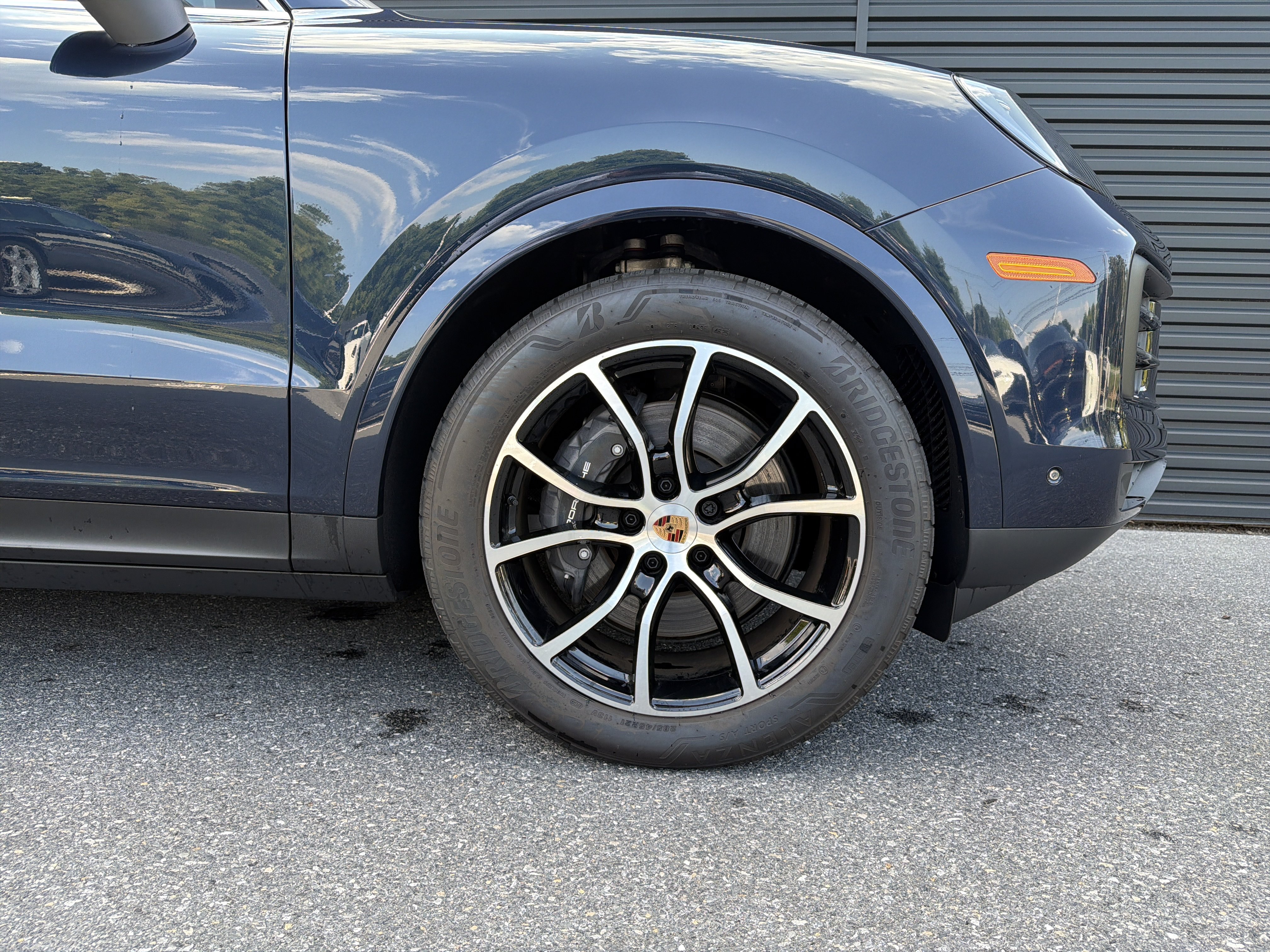 New 2026 Porsche Cayenne AWD/4WD image 9