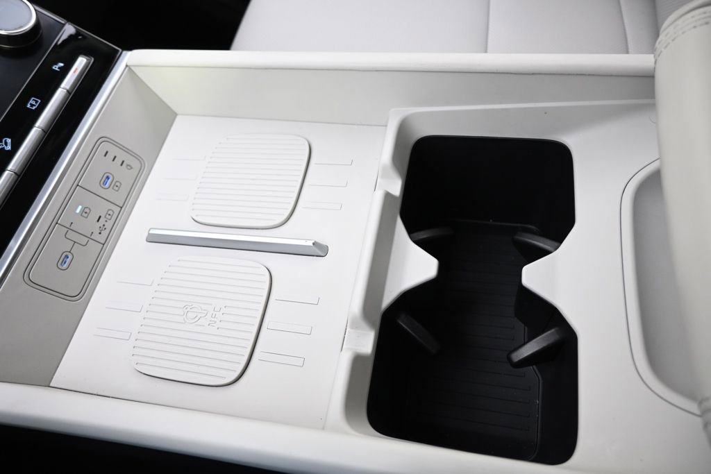 Used 2025 Hyundai Santa Fe SEL image 32