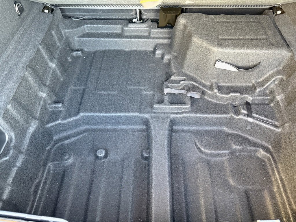 Used 2025 Mercedes-Benz GLC 43 AMG 4MATIC image 37