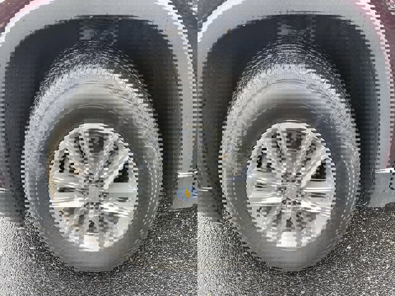 Used 2023 Chevrolet Traverse LT image 31