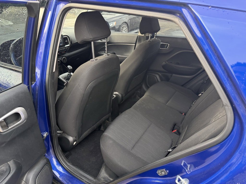 Used 2020 Hyundai Venue SE image 6