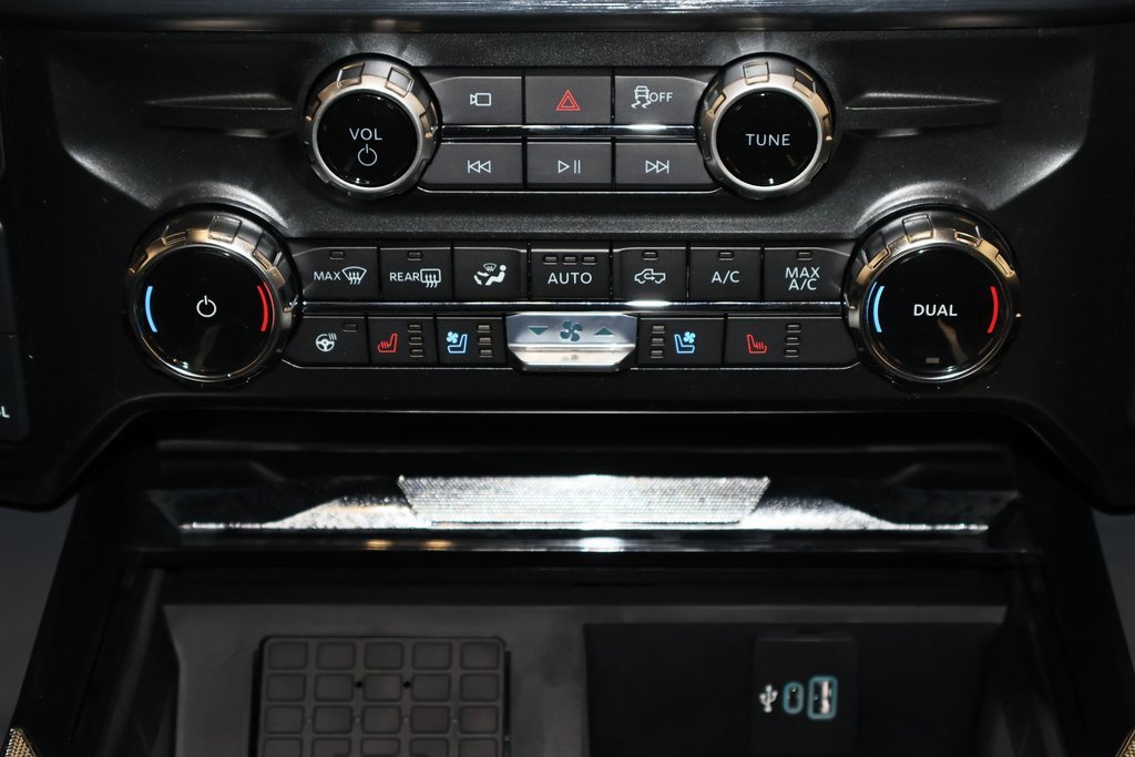 New 2025 Ford F350 Lariat w/ Lariat Ultimate Package image 26