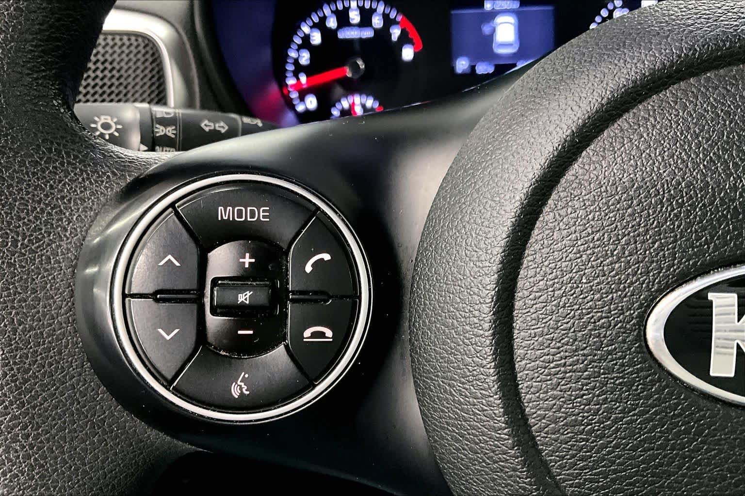 Used 2021 Kia Soul LX FWD image 22