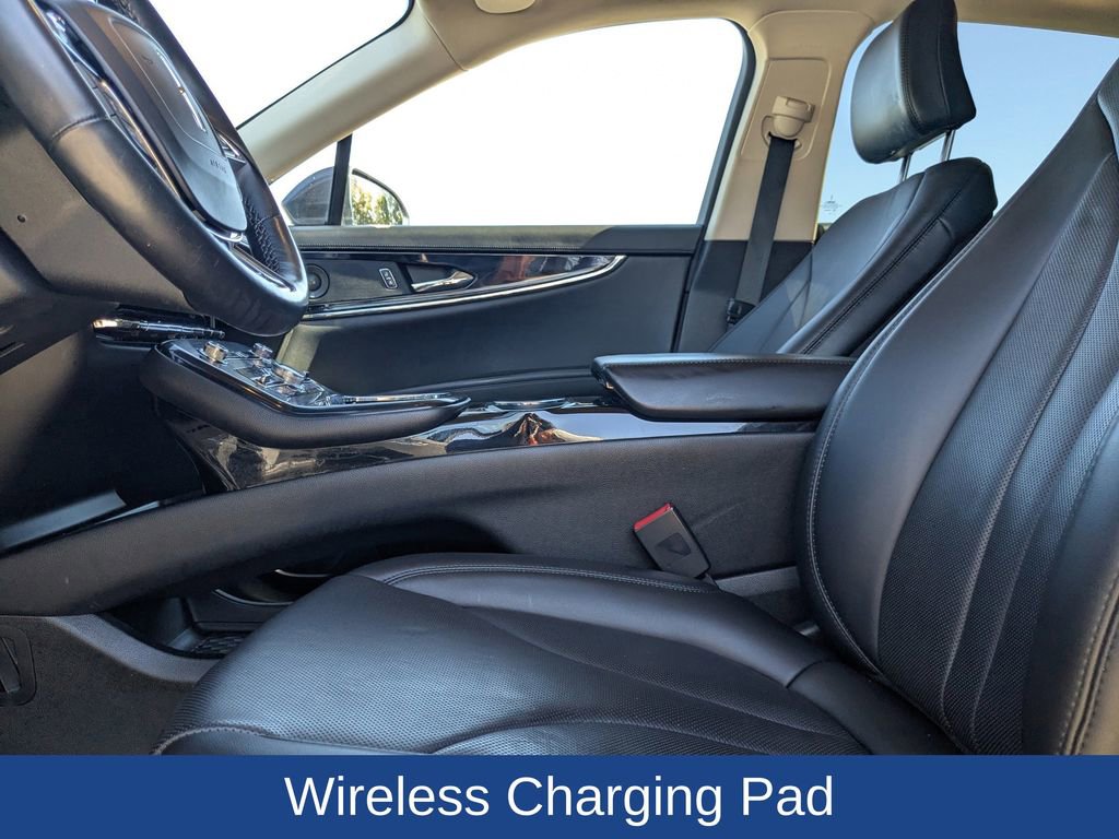 Used 2022 Lincoln Nautilus Reserve w/ Equipment Group 201A image 10