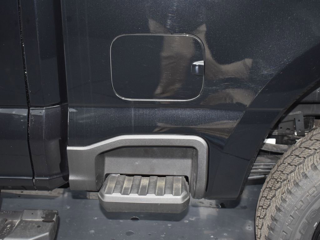 New 2025 Ford F250 Lariat w/ Lariat Ultimate Package image 9