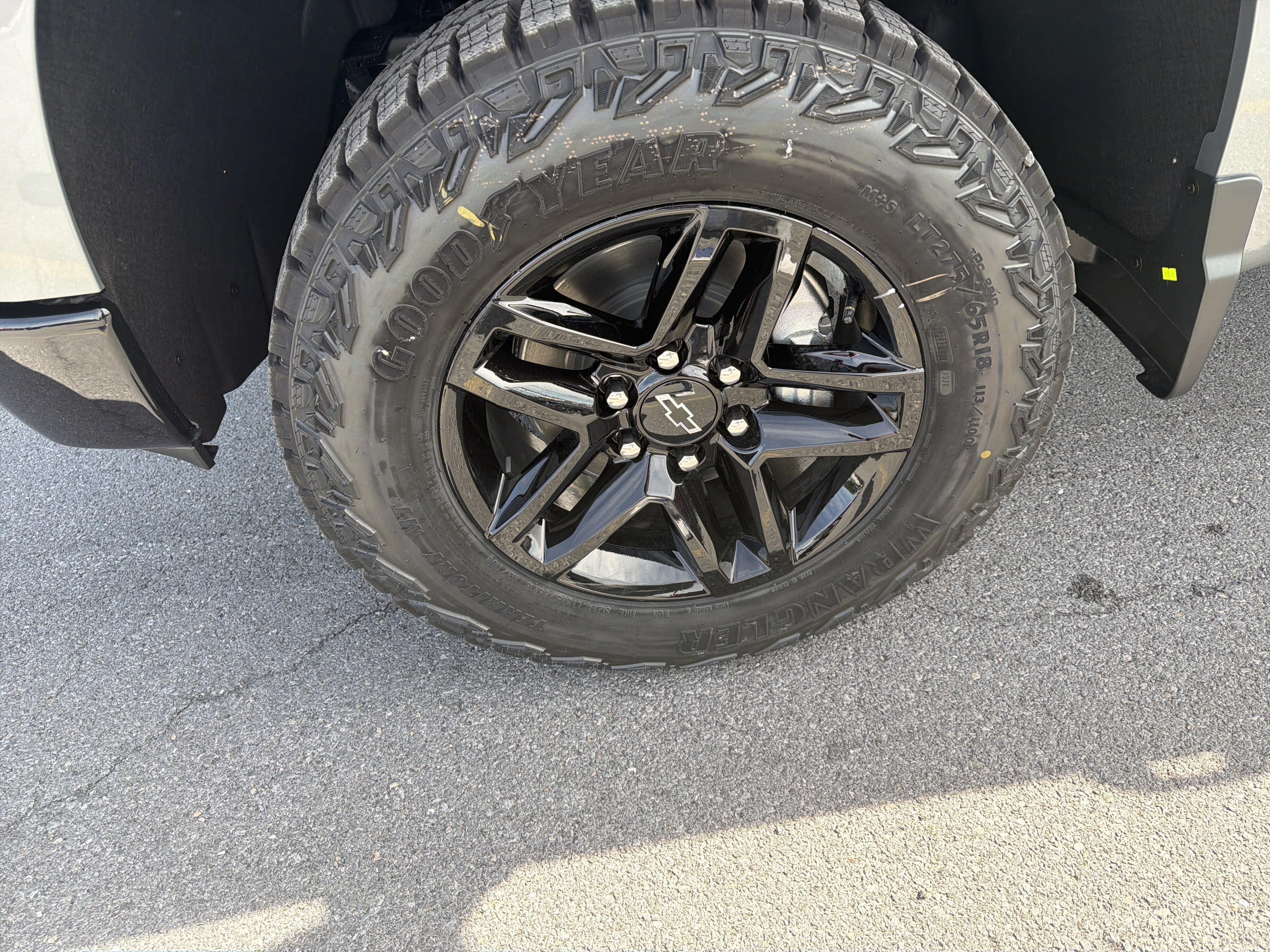 New 2026 Chevrolet Silverado 1500 Custom Trail Boss w/ LPO, Dark Essentials Package AWD/4WD image 16