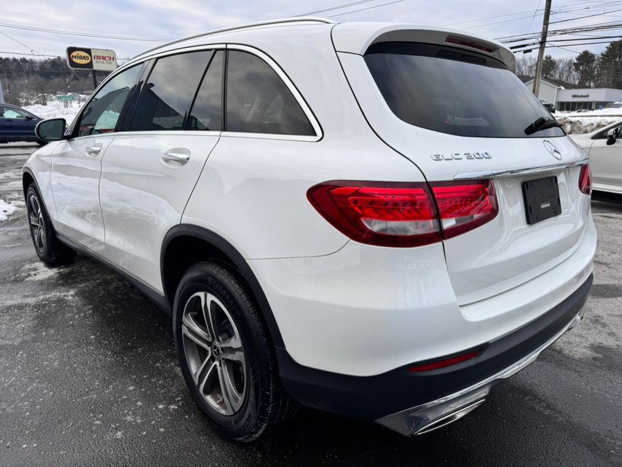Used 2019 Mercedes-Benz GLC 300 4MATIC image 5