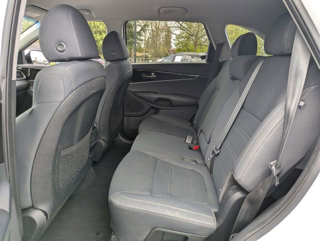 Used 2019 Kia Sorento LX image 25