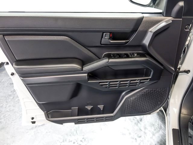 Used 2025 Toyota 4Runner SR5 AWD/4WD image 25