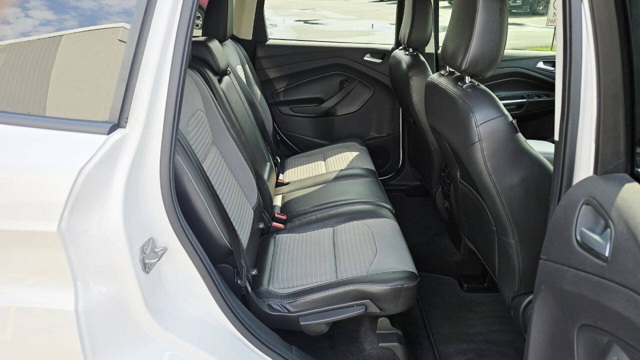 Used 2018 Ford Escape SE w/ SE SYNC Package AWD/4WD image 13