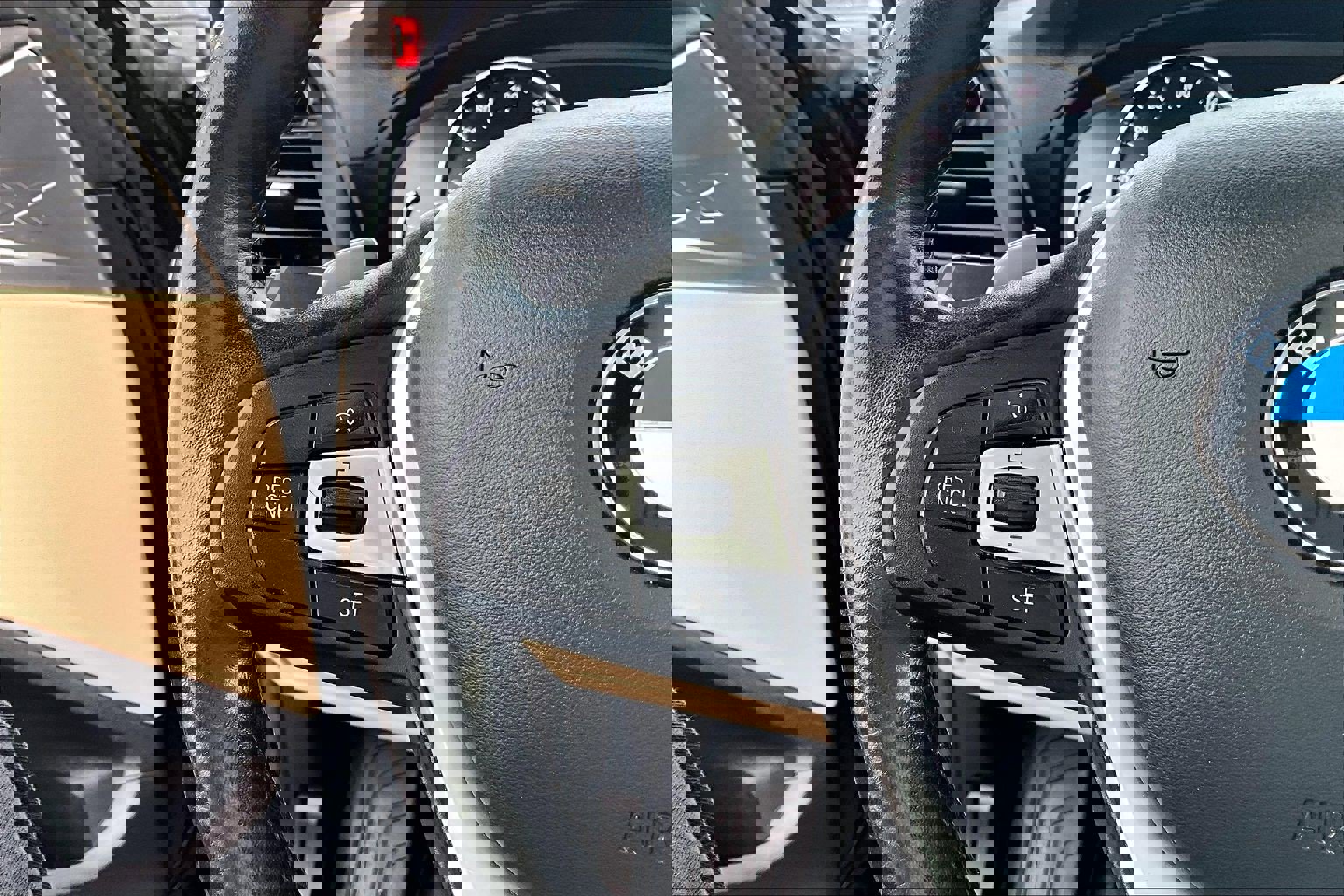 Used 2019 BMW X3 xDrive30i w/ Driving Assistance Package image 18