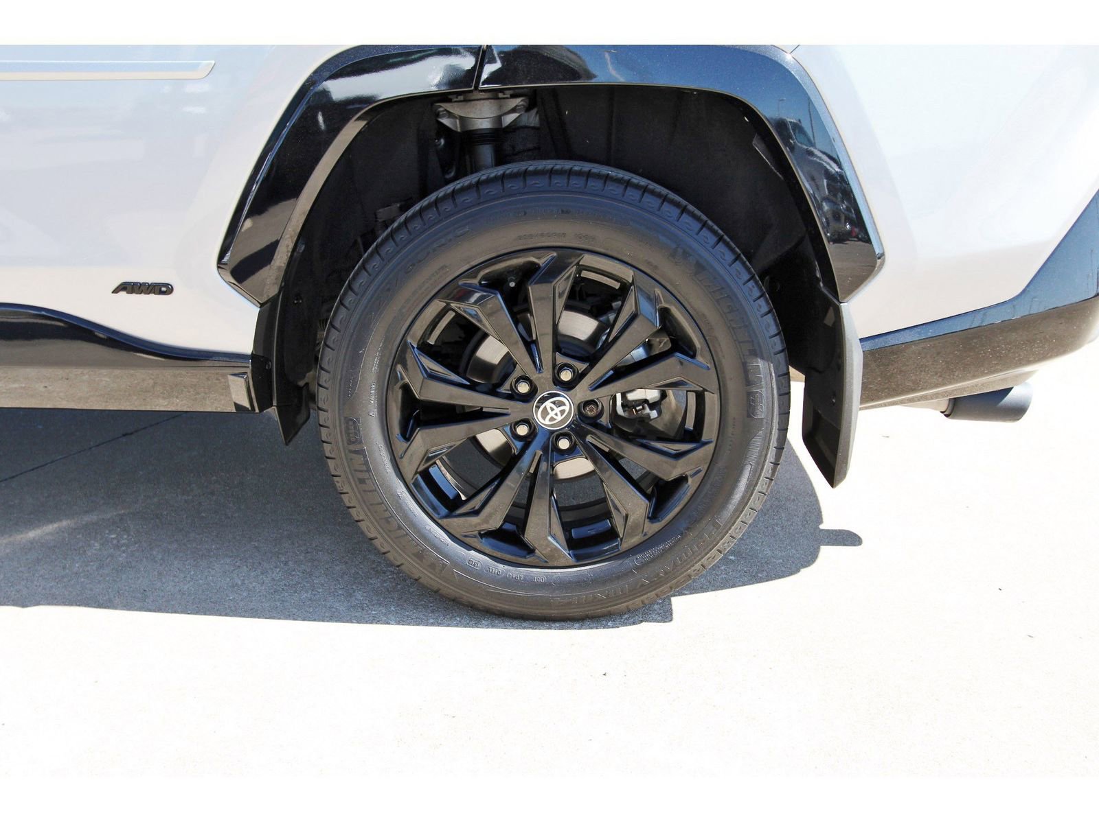 Used 2024 Toyota RAV4 XSE AWD/4WD image 28