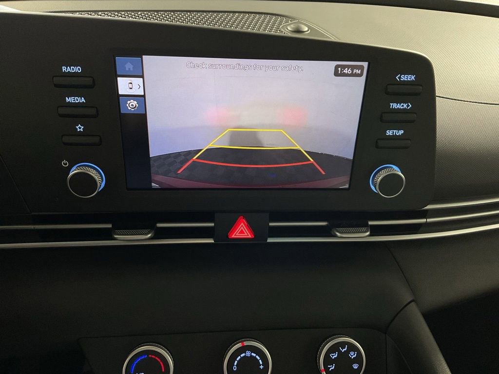 New 2025 Hyundai Elantra SE image 3