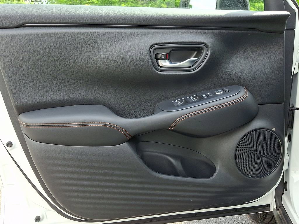 Used 2025 Honda HR-V Sport image 12