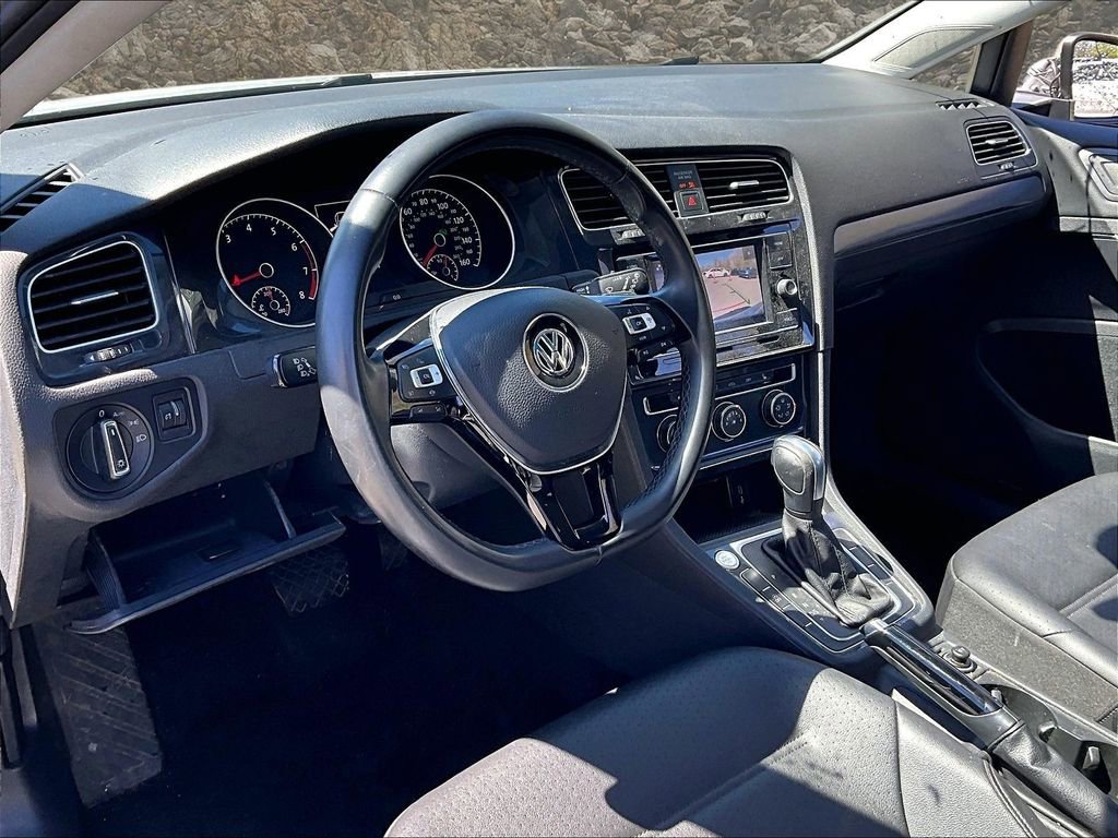 Used 2021 Volkswagen Golf 4-Door FWD image 8