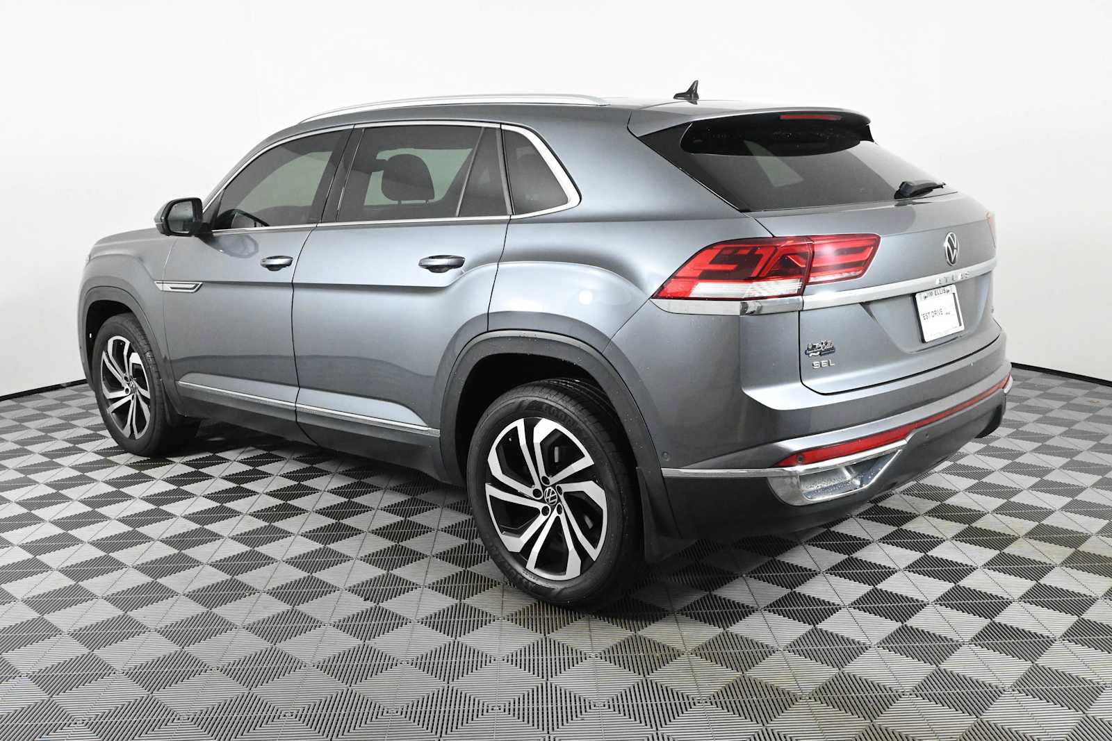Used 2021 Volkswagen Atlas Cross Sport SEL Premium AWD/4WD image 8